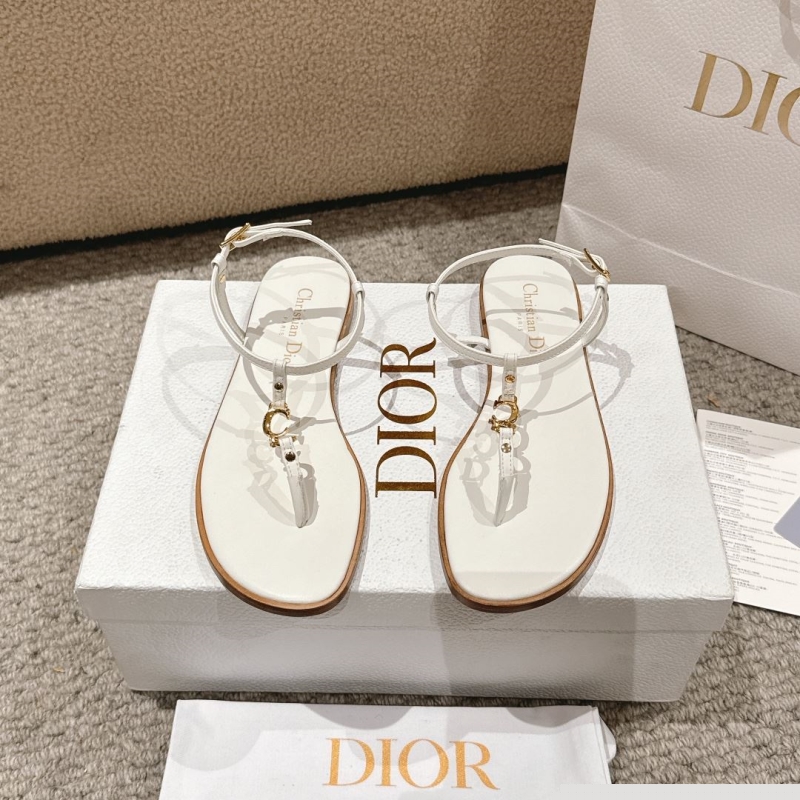 ch**an D*or sandals